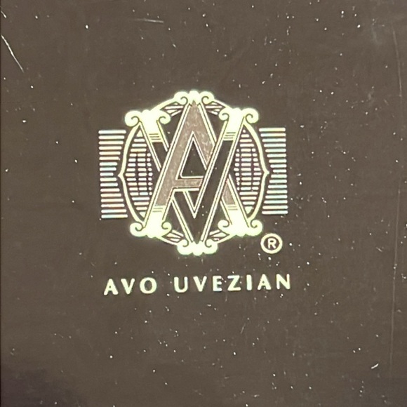 Avo Uvezian Cigar Ashtray Porcelain by Design New Orleans Black & Platinum - Picture 2 of 7